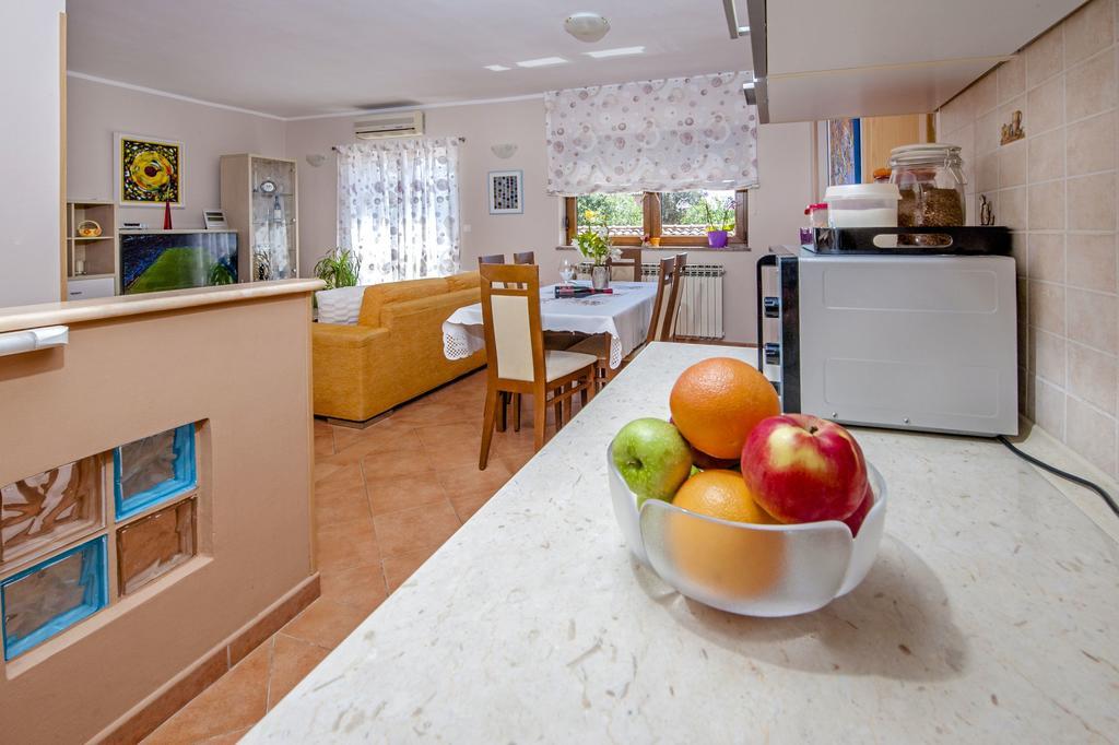 Apartments Karmen Ровинь Экстерьер фото