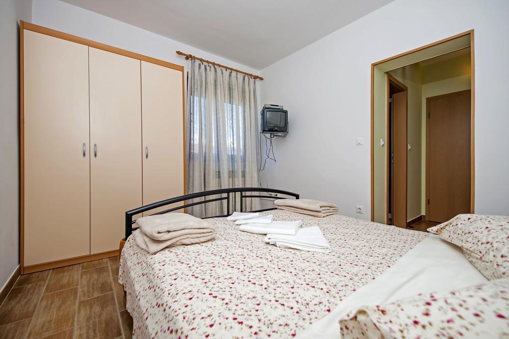 Apartments Karmen Ровинь Экстерьер фото