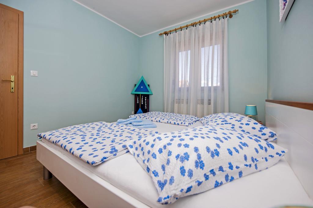 Apartments Karmen Ровинь Экстерьер фото