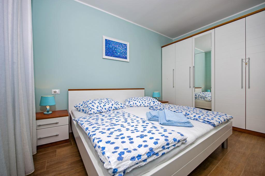 Apartments Karmen Ровинь Экстерьер фото