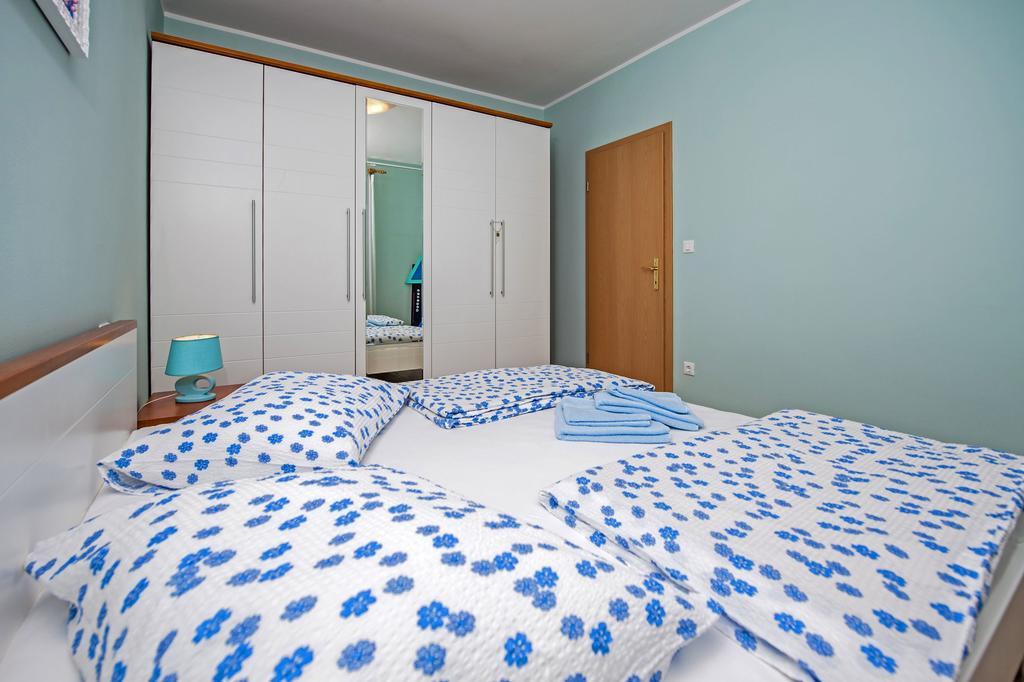 Apartments Karmen Ровинь Экстерьер фото