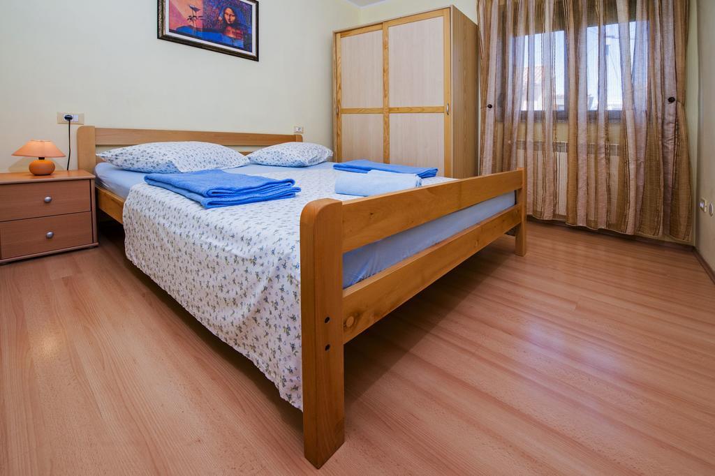 Apartments Karmen Ровинь Экстерьер фото
